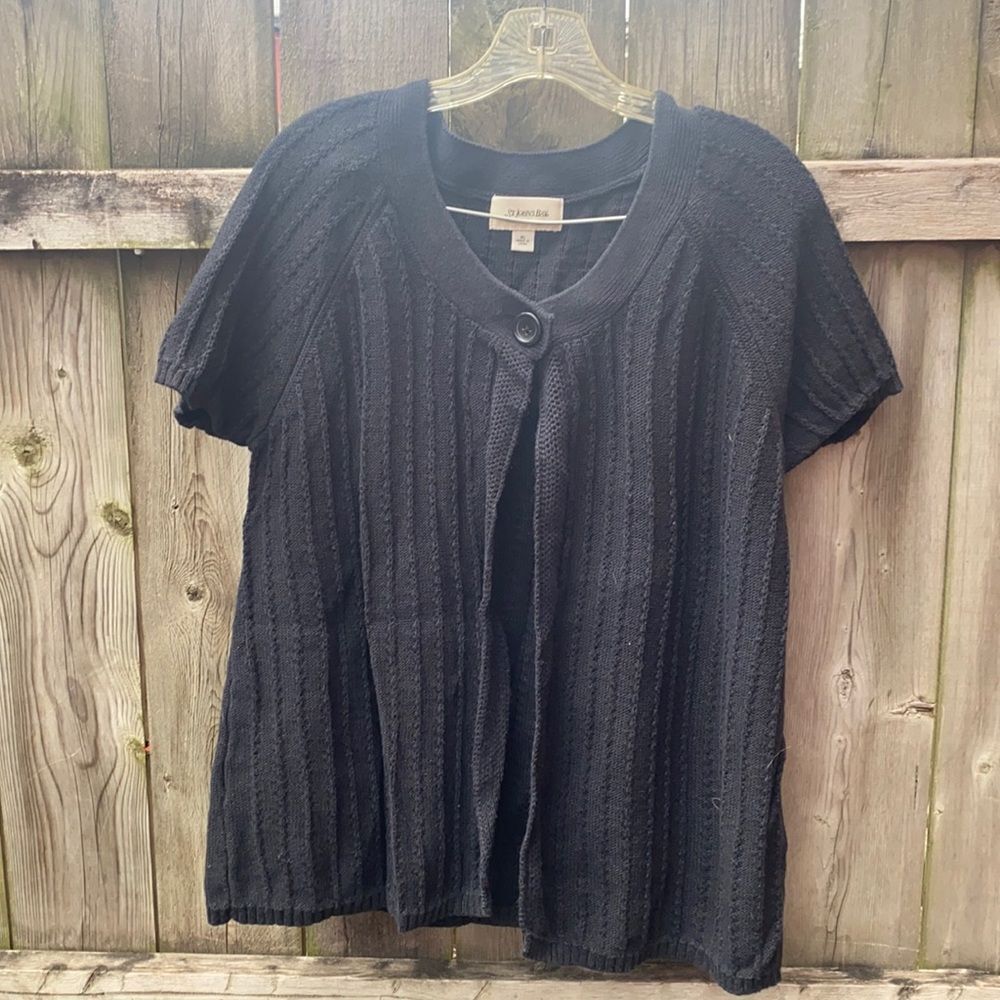 St. John’s Bay short sleeve sweater sz. XL